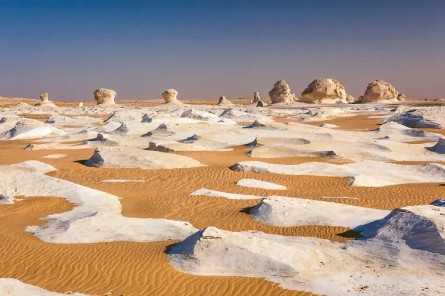 private 2 Days / 1 Night – Black & White Desert Adventure from Cairo